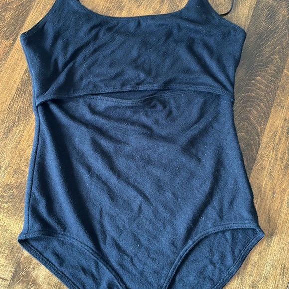 Aritzia Wilfred cut-out bodysuit. - Picture 2 of 7